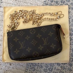 Louis Vuitton Bucket Pochette Accessoires